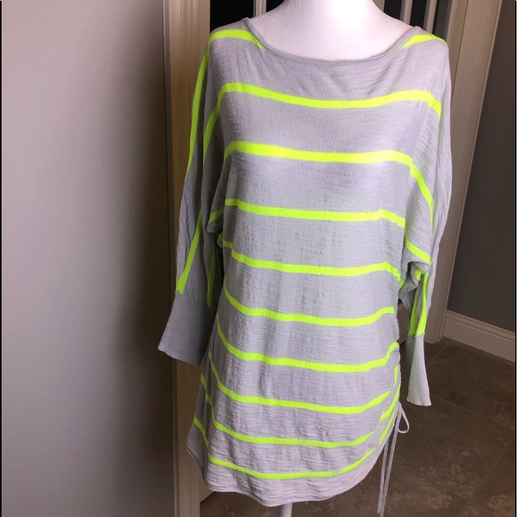 Fun Express Top! - Picture 1 of 6